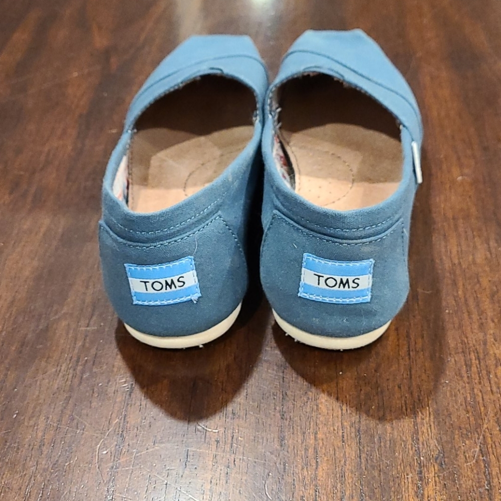 Tom's - Picture 3 of 4